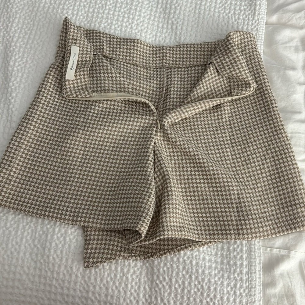 Tan/Cream Houndstooth Skort - Picture 5 of 7